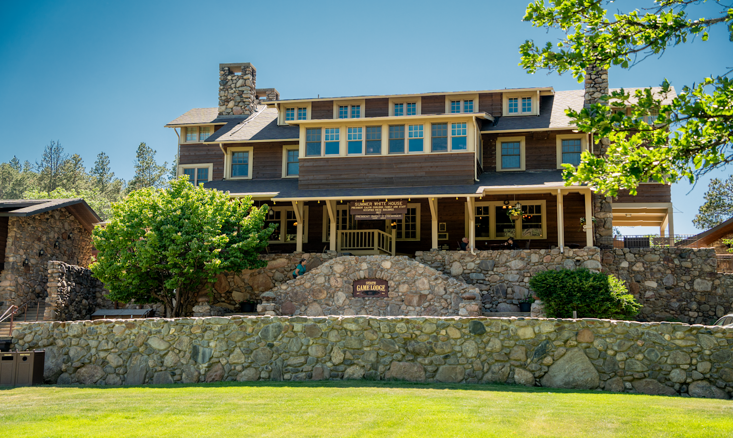 Custer Lodging